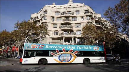 Barcelona Hop-on Hop-off Tour At Your Leisure