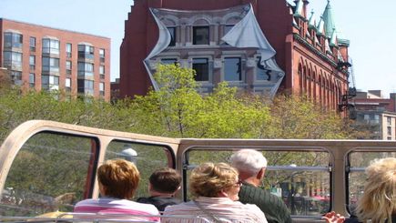 Toronto Hop-on Hop-off Sightseeing Tour