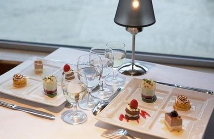2 Horas de Crucero y cena en la Marina de Par�s