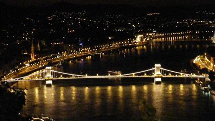 4 Horas de Tour nocturno de Budapest en Hungr�a