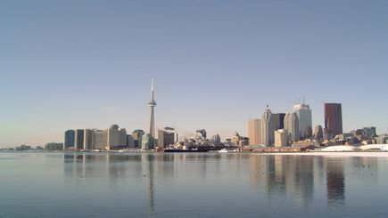 13 Días Tour de Toronto, Kingston, Ottawa, Tremblant, Quebec, Mauricie, 2 noches en LAC ST. Jean, 2 noches en Montreal y Las Cataratas del Niagara 13 Días Tour de Toronto, Kingston, Ottawa, Tremblant, Quebec, Mauricie, 2 noches en LAC ST. Jean, 2 noches en Montreal y Las Cataratas del Niagara