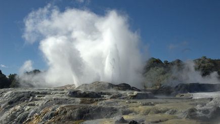 Highlights of New Zealand with Fiji Highlights of New Zealand with Fiji