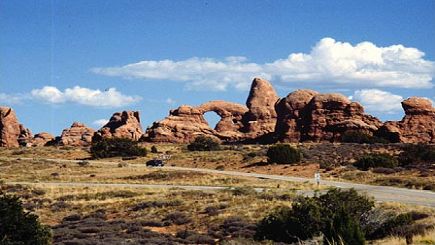 9-Day Bus Tour to Grand Circle National Parks, Disneyland/San Diego and Universal Studios from Las Vegas 9-Day Bus Tour to Grand Circle National Parks, Disneyland/San Diego and Universal Studios from Las Vegas