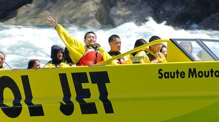 The Wet Jet Tour through Niagara River The Wet Jet Tour through Niagara River