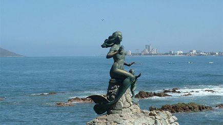 8-Day Tour from Canyons to the Ocean (Featuring Magnificent Copper Canyons & Sunny Mazatlan)