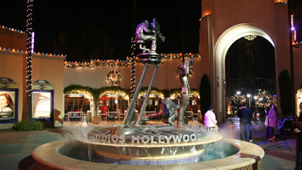 Universal Studios + L.A. by Night Tour Universal Studios + L.A. by Night Tour
