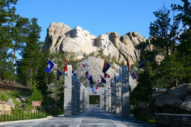 Tours4Fun's Yellowstone and Mt. Rushmore Tours