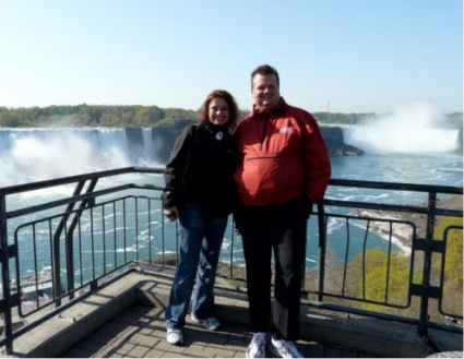 Striking a pose at Niagara Falls