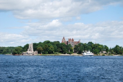 Sightseeing Tours, Travel Packages and Day Trips from Tours4Fun.com