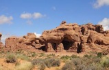 6-Day Yellowstone National Park, Arches National Park, Mt. Rushmore, Grand Teton, Idaho Falls Tour (Starts in LA/LV, Ends in SLC) **One night stay in Canyon Lodge inside Yellowstone Park**