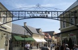 La Vall&eacute;e Village Outlet Shopping Tour
