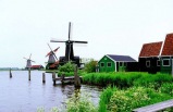 4-Day West European Countries Circle Bus Tour (Paris Departure)